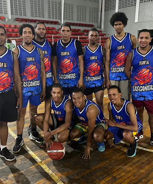 Uniforme personalizado de Basketball producido por Colonial Creative