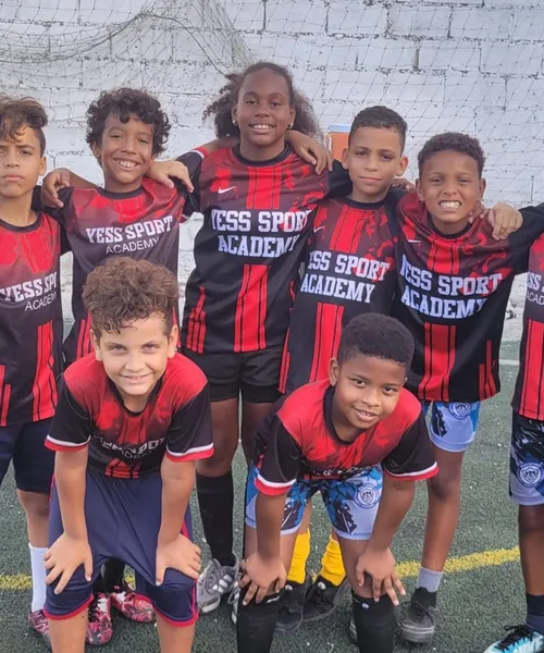 Uniforme personalizado de Fútbol producido por Colonial Creative